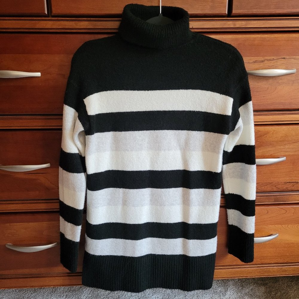 EUC Black and Grey Stripped Turtleneck, Talbots, Size XS